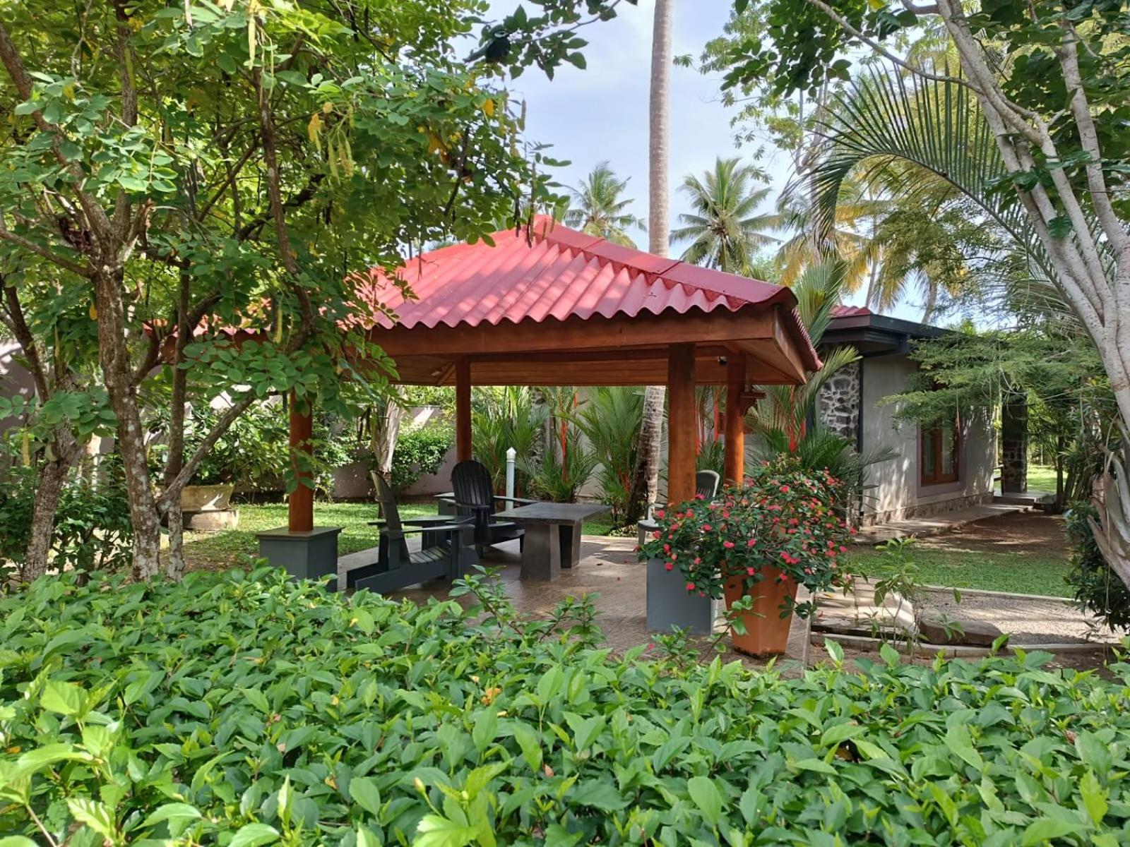 Avalon Village Resort Induruwa Eksteriør bilde