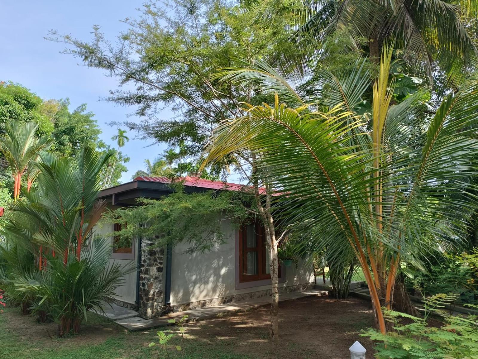 Avalon Village Resort Induruwa Eksteriør bilde